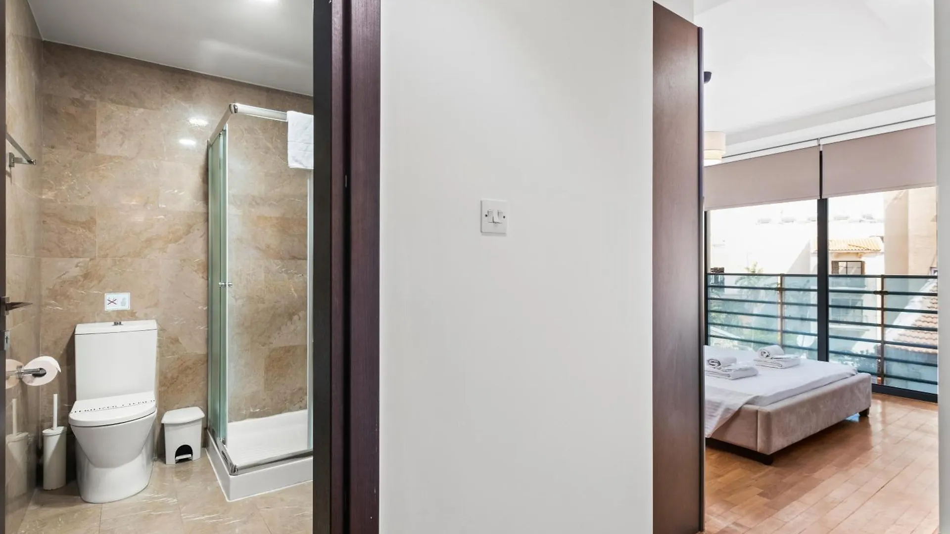 Downtown Finikoudes Beach Apartment Lárnaka