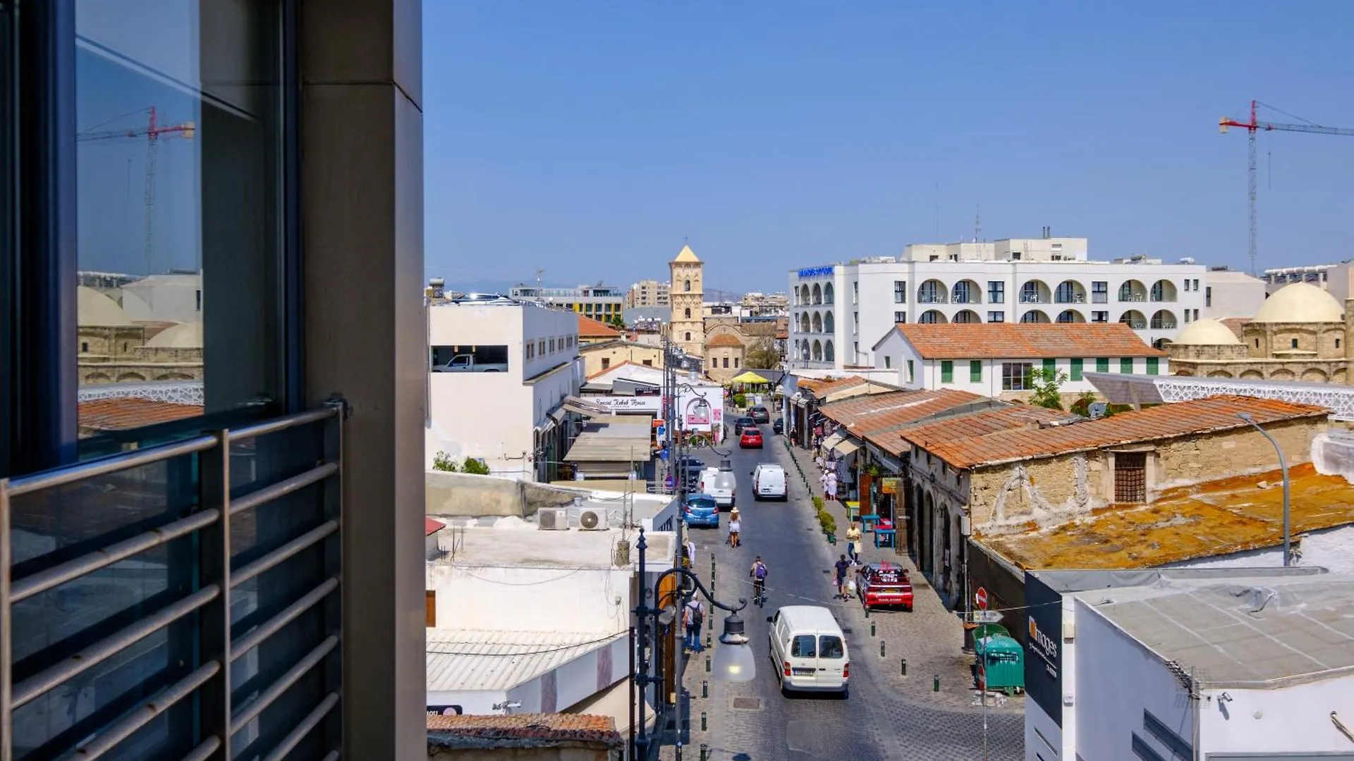 Downtown Finikoudes Beach Apartment Lárnaka